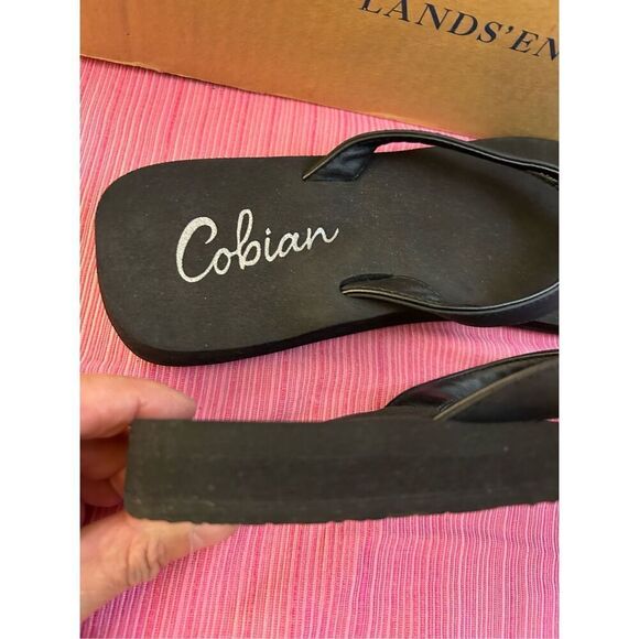 Cobian black flip flops size 11 - Picture 5 of 8